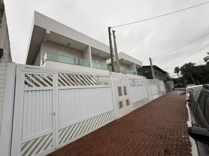 MARAVILHOSA CASA 3 DORMITORIOS OTIMA LOCALIZACAO APENAS R$ 650 MIL !!!
