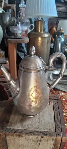 Bule relíquia antiga somente decorativo