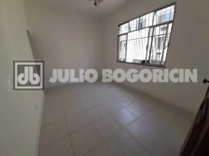 Ilha do Governador - Jardim Guanabara - Apartamento - Sala - 2 quartos - Dependência Compl
