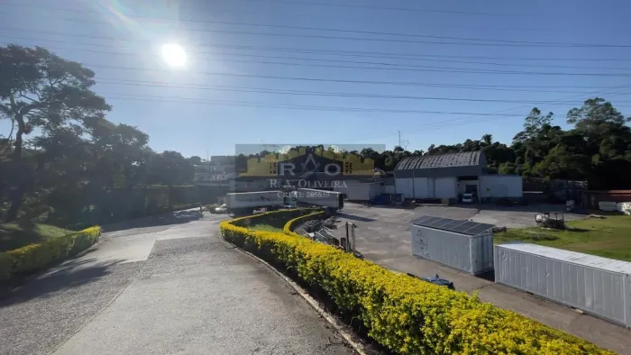Galpão para Locação em Jundiaí, Traviú, 19 banheiros, 26 vagas
