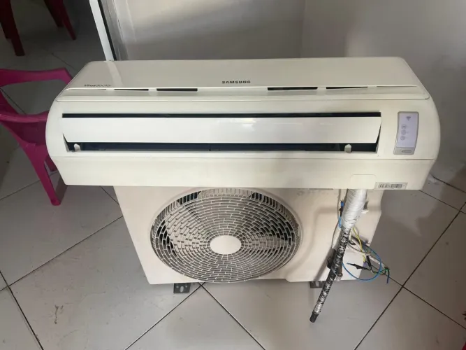 Ar condicionado Samsung 12 mil BTUs,só no ponto de instalar