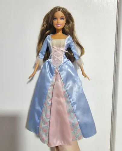 Barbie Erika - Barbie a princesa e a plebeia