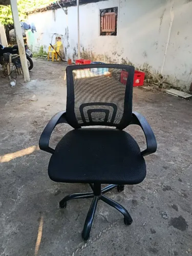 Cadeira de Escritório com regulagem de altura a gás 