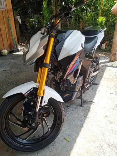 Suzuki haojue Dr160 2023 abaixo da fipe, motor em dia so transferir.
