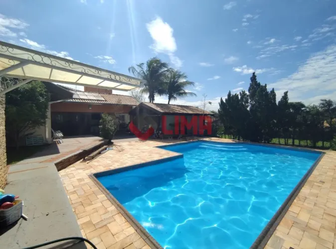 Casa para venda com 462 m² e 3 quartos em Recanto dos Nobres I, Agudos - SP