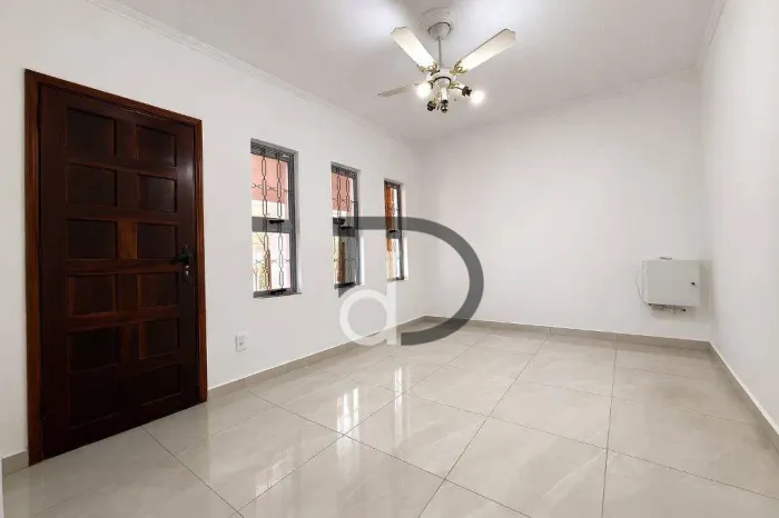 Casa térrea a venda na região central de Valinhos, R$ 650.000,00