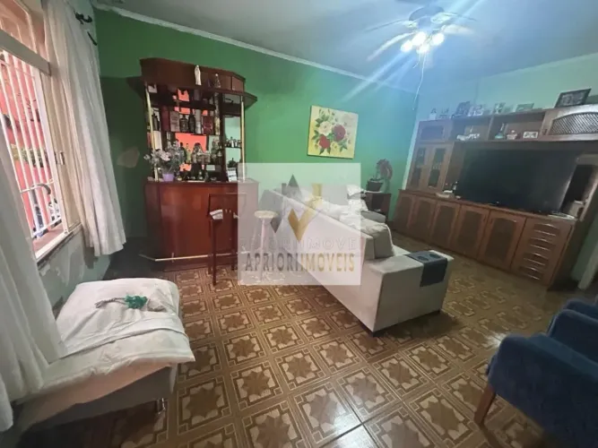 Casa com 3 dormitórios, para locação e venda, 220m² na Vila Pires - Santo André/SP
