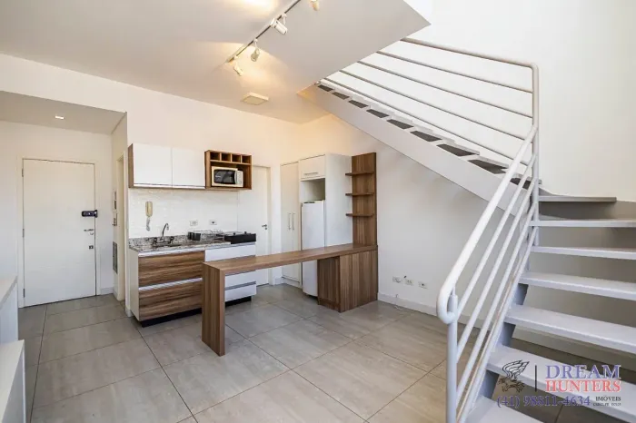 Apartamento Duplex, com 53m², Semi-mobiliado, 1 Vaga, Centro/Batel