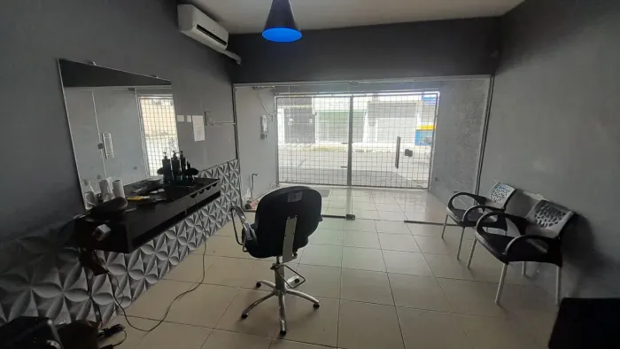 Barbearia/salão de beleza. Vendo equipamentos para barbearia/salão. WhatsApp: *28