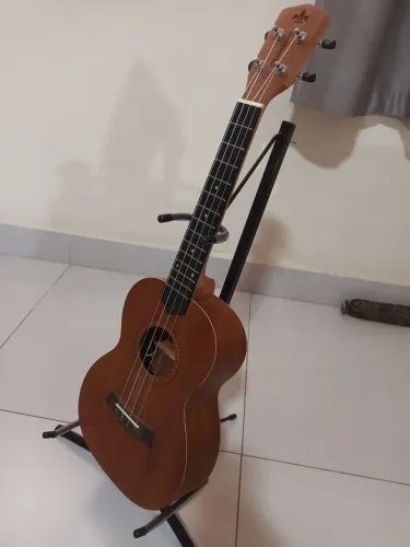 UKULELE STRINBERG ELÉTRICO
