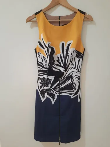 vestido curto sem mangas Morena Rosa