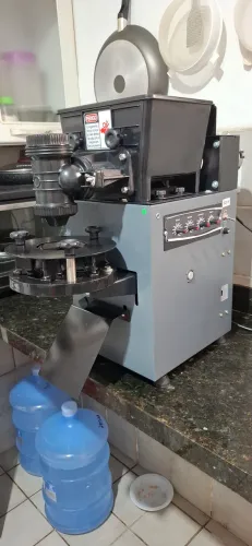 Maquina de Salgados Compacta Pop 4.0