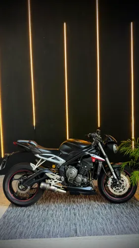 Triumph Street Triple 765 RS