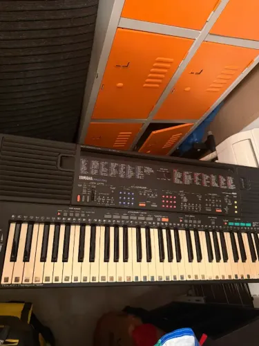 Teclado Yamaha PSR-85