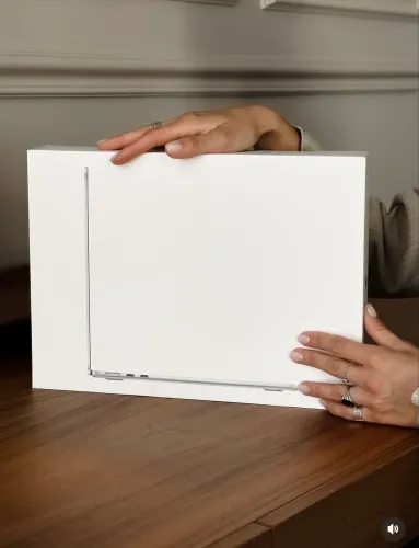 MACBOOK AIR M4