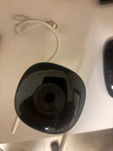 Câmera intelbras im5s Wi-Fi nova