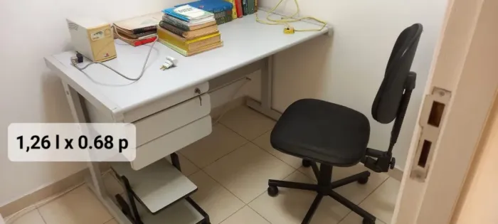 Mesa de escritório Mdp + cadeira de escritório 