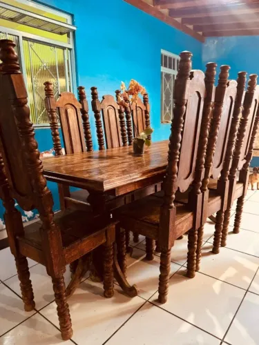 Mesa de Jantar em Sucupira 8 cadeiras