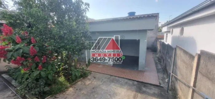 Casa Exclusiva para Alugar em Santa Luzia/MG (Bairro Frimisa) 2 Quartos, Quintal e 1 Vaga
