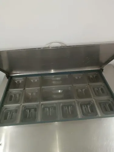 Mesa de Condimentacão Refrigerada excelente para hamburgueria, açaí, cachorro quente