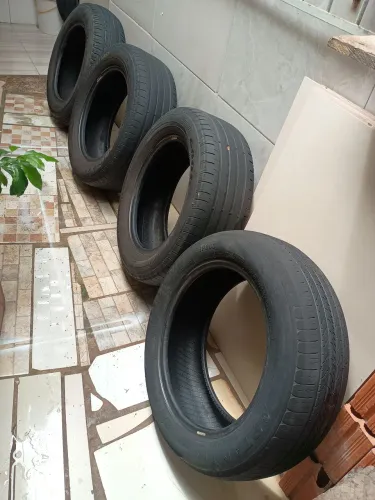 Pneu aro 15 usado