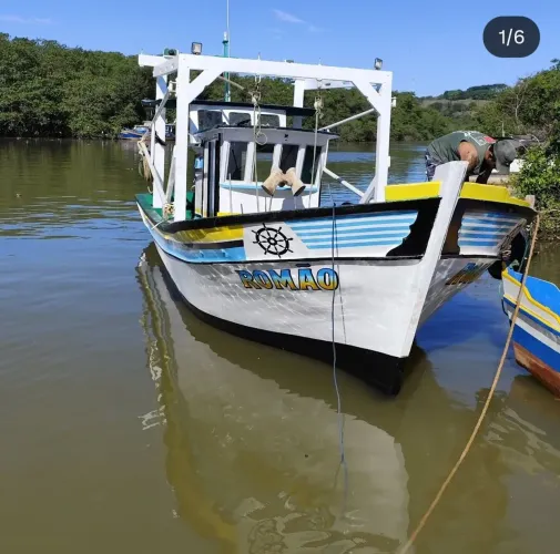 Barco recém reformado 