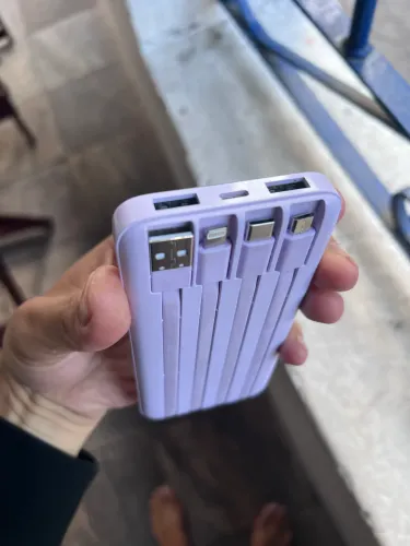 Carregador portátil Charmast 10000mAh Power Bank com cabos embutidos