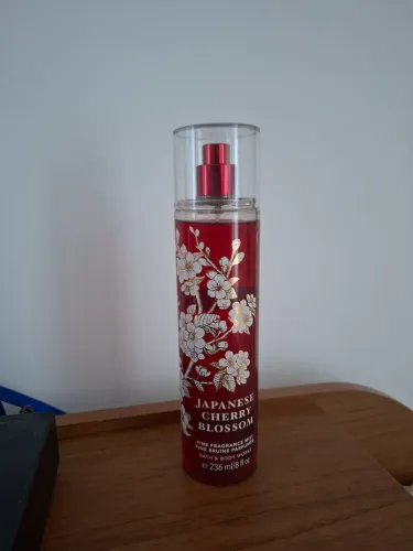 Body Splash Japanese Cherry Blossom - Bath & Body Works