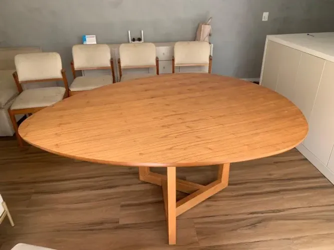 Mesa orgânica, madeira, louro freijó 