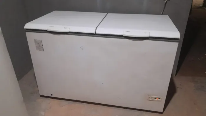 freezer da marca Consul duas tampas
