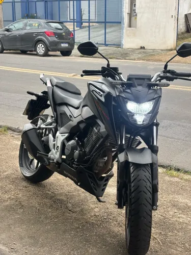 Honda cb300f Twister 2023