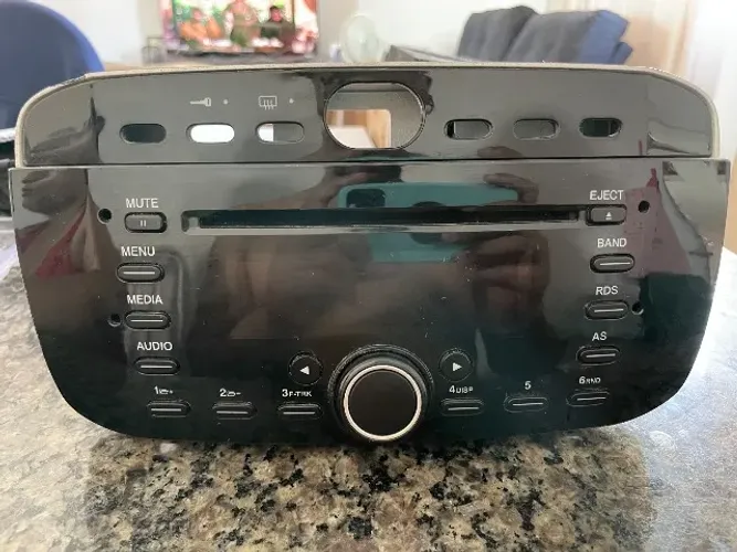 Rádio Original Fiat Punto 2013 Essence 1.6 - (Retirado do carro)