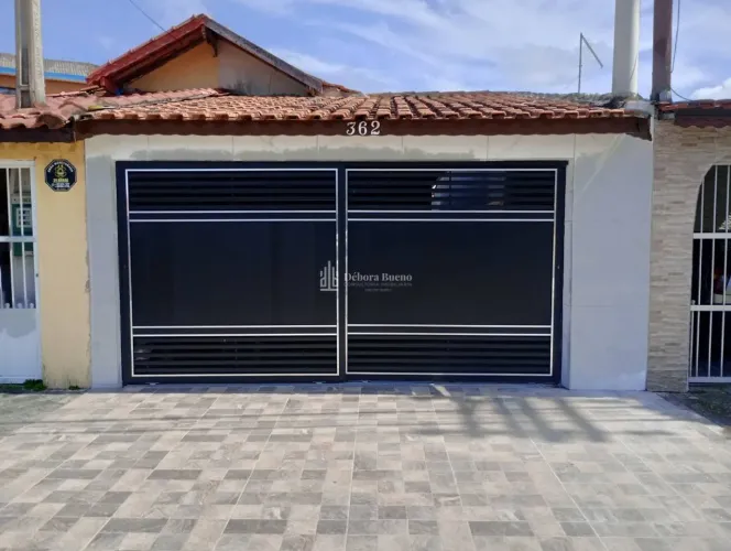 CASA 2 SUITES PROX. A PRAIA REFORMADA APENAS R$ 300 MIL DE ENTRADA !!!