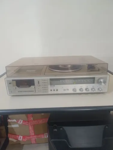 Philips AH 928 Funciona, ler a descrição 3x1 Vinil, Tape e Radio