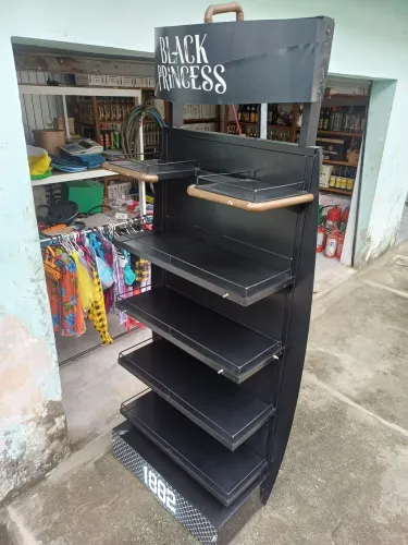 Prateleira expositora bebidas 