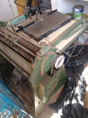 MÁQUINA DE SERRILHAR/VINCAR/PICOTAR 