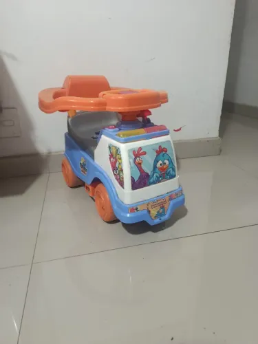 Carrinho de bebê tipo motinha