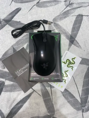 Mouse Gamer Estilo Razer 6400 DPI Com Caixa e Adesivos