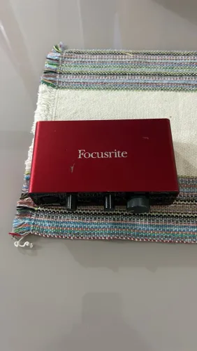PLACA DE ÁUDIO FOCUSRITE SCARLET SOLO