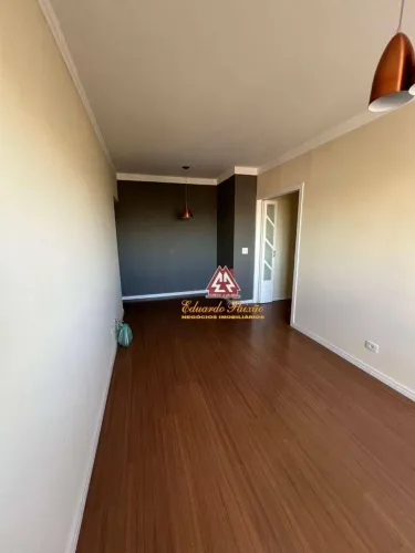 Apartamento com 1 dormitório para alugar, 60 m² por R$ 2.388,88/mês - Vila Galvão - Guarul