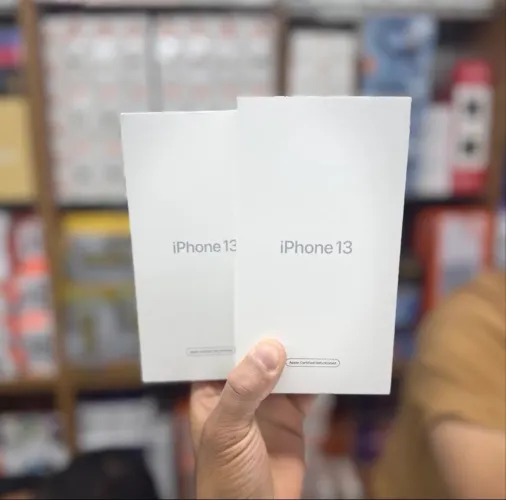 IPHONE 13 256GB CPO NOVO LACRADO COM 1 ANO DE GARANTIA MUNDIAL APPLE. LOJA NO RIOMAR.