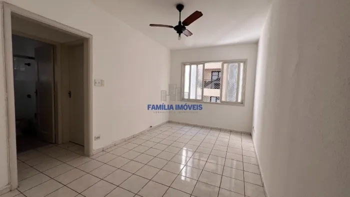 Apartamento para alugar um quarto elevador na Aparecida Santos SP