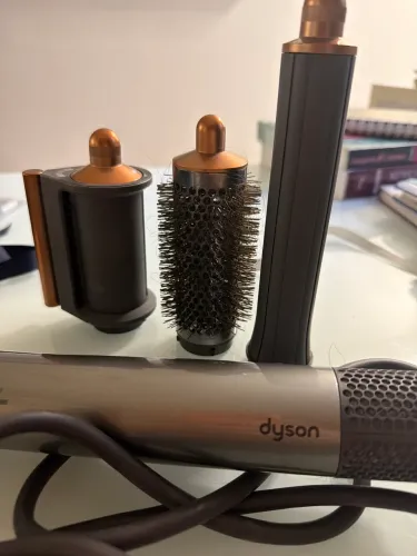 dyson airwrap 