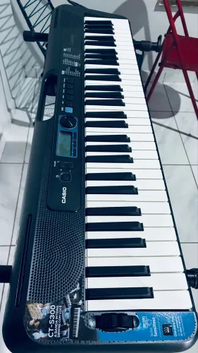 Teclado musical Ct S300 arranjador semi novo