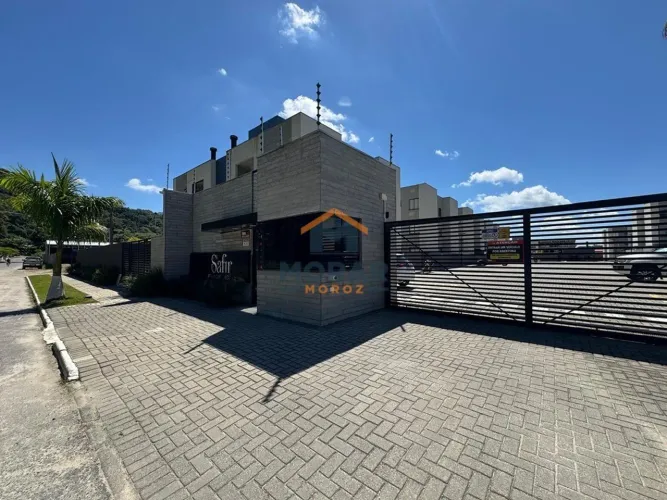 Apartamento no Condomínio Safir Caiobá Matinhos