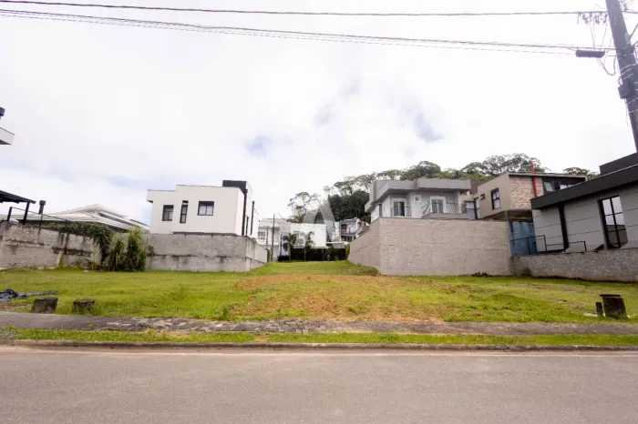 Terreno à venda no Condomínio Quinte Essence, no bairro Vila Nova em Joinville-SC por R$75