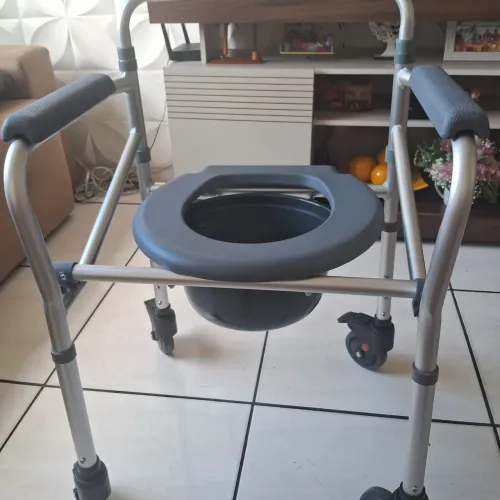 Cadeira de banho toda de alumínio Nova