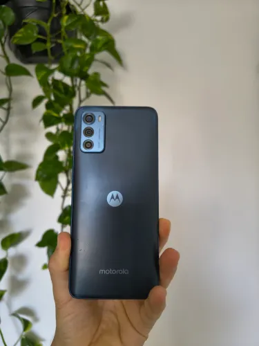 Moto G42 128GB / 4GB RAM - Tela OLED e Bateria de 5000mAh