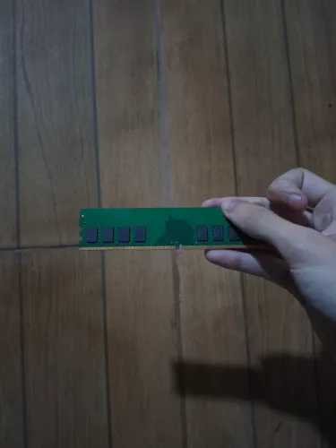 VENDO MEMÓRIA RAM 8 GIGAS DDR4