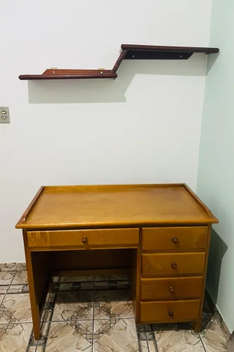 Escrivaninha em Madeira Maciça 
